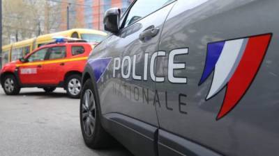 Во Франции - Во Франции тунисец зарезал женщину-полицейского - eadaily.com