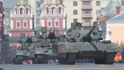 В Москву перебрасывают 300 боевых машин - vesti.ru - Москва