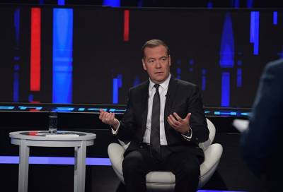 Дмитрий Медведев - В колонке про отношения РФ и США Медведев приписал стратегу Сунь Цзы чужую цитату - znak.com