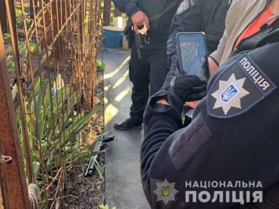 У фигуранта разгрома топором супермаркета в Мариуполе полиция нашла винтовку, помповое ружье и саблю - gordonua.com - Мариуполь