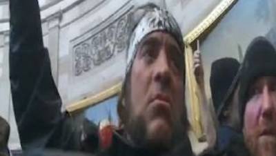 Участника беспорядков в Капитолии арестовали после того, как он похвастался этим в Bumble - usa.one - Вашингтон - New York - Нью-Йорк