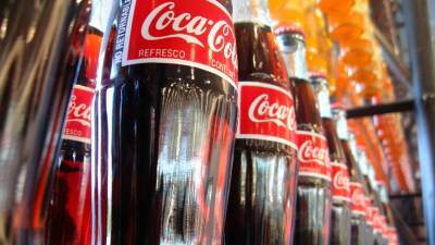 Ван И. - МИД Китая сравнил политику США с напитками Coca-Cola - polit.info - США