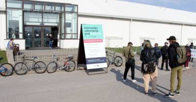 В выходные дни вакцинация приоритетных групп будет проводиться в пяти центрах вакцинации - rus.delfi.lv - Рига - Латвия