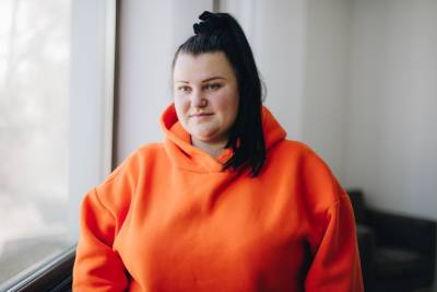 Alyona Alyona - Сітілайт, що читає реп: alyona alyona стала «легенями» соціального проєкту про рак легені - news.bigmir.net