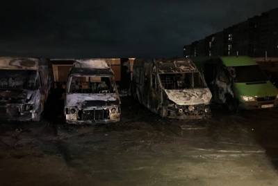 В Харькове сгорели четыре маршрутки, пострадал мужчина - kp.ua - Харьков - Гсчс