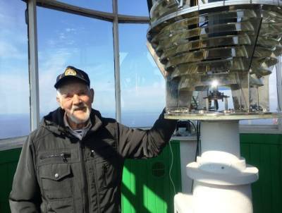 В Финском заливе старейший в России начальник маяка отметил 80-летний юбилей - vpk-news.ru - Смоленская обл.
