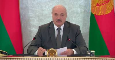 Александр Лукашенко - Лукашенко может передать управление страной Совбезу - readovka.news