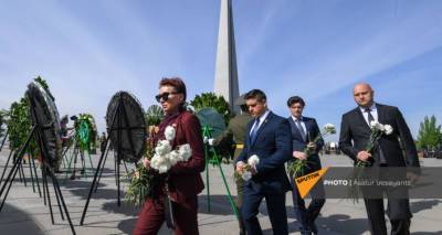 Владимир Путин - Российские парламентарии в Ереване почтили память жертв Геноцида армян - ru.armeniasputnik.am - Ереван