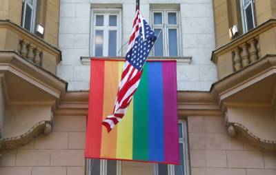 Дональд Трамп - Энтони Блинкен - «Европейские ценности»: Посольствам США разрешили вывешивать флаг ЛГБТ-движения вместе с американским - news-front.info - США