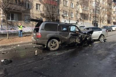 В Хабаровске пьяный водитель внедорожника разбил 4 машины, погибли люди - hab.aif.ru - Хабаровск