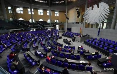 Аннегрет Крамп-Карренбауэр - Итоги 24.04: Киев просит корветы и запрет на море - korrespondent.net - Россия - Украина - Киев - Германия - Индия - Индонезия