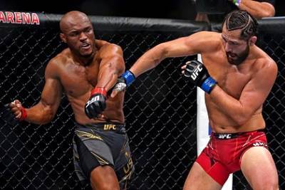 Хабиб Нурмагомедов - Усман Камару - Чемпион UFC Усман защитил пояс и превзошел достижение Нурмагомедова - lenta.ru - Бразилия - шт.Флорида