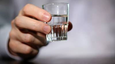 Александр Мясников - Почему полный отказ от алкоголя может быть смертельно опасен? - 5-tv.ru - Москва