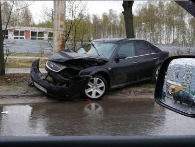 Ford Mondeo - В ДТП на улице Бирюзова пострадали два человека - 7info.ru - Рязанская обл. - Рязань - район Рязанский
