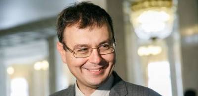 Даниил Гетманцев - «Слуги нарада» хотят заставить украинцев отнести в банки все наличные деньги и заплатить с них новый налог - enovosty.com