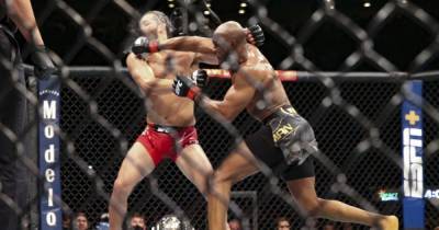 Усман Камару - Убийственный нокаут: "Нигерийский кошмар" зрелищно защитил титул чемпиона UFC (видео) - tsn.ua