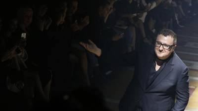 saint Laurent - Скончался дизайнер домов моды Lanvin и Yves Saint Laurent Альбер Эльбаз - iz.ru