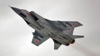 Россияне высмеяли "улепетывание" самолетов НАТО от истребителей МиГ-31 - politros.com - Россия