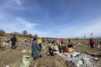 В Бурятии общественники собрали около 20 кубов мусора - ulan.mk.ru - респ.Бурятия - район Иволгинский
