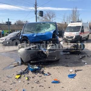 В Бердянске «Опель» столкнулся с мотоциклом: трое пострадавших. Фото. Видео - reporter-ua.com - Запорожская обл. - Бердянск