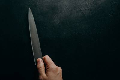 Женщина потеряла самообладание и насмерть заколола ножом своего мужа - vm.ru - Москва - Юлия Иванова