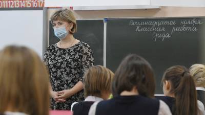 Михаил Мишустин - В правительстве потребовали ликвидировать третьи смены в школах - iz.ru - респ. Чечня