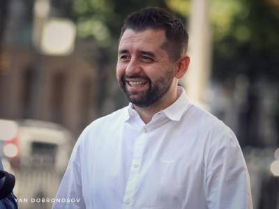 Давид Арахамия - Николай Тищенко - Тищенко должен сам оплатить штраф за заведение, – Арахамия о вечеринке нардепа - 24tv.ua - Новости