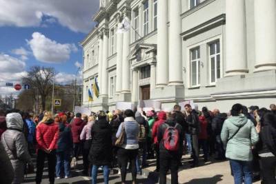 Красная зона: в Чернигове предприниматели вышли на протест, требуя разрешения на работу - rupor.info