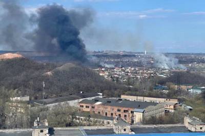 В Донецке прогремел мощный взрыв: над городом поднялся черный столб дыма - real-vin.com - Украина - Донецк - Макеевка