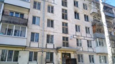 Малыш выпрыгнул из окна, спасаясь от огня, полыхавшего в квартире - vesti.ru - Тверь - Тверская обл. - Конаково