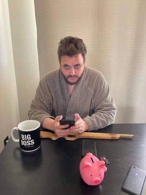 Владимир Корнилов - Лже-Волкову не удалось склонить голландцев к голодовке ради Навального - eadaily.com