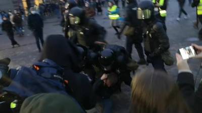 В МВД объяснили применение электрошокера при задержаниях в Петербурге - piter.tv - Москва - Санкт-Петербург