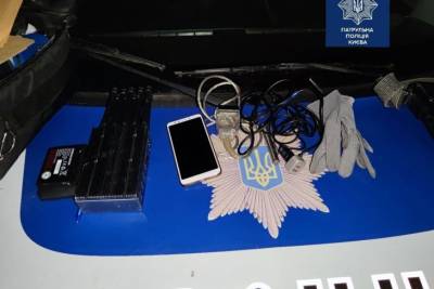 Отчаянно пытался сбежать: в Киеве поймали наглого угонщика авто, пришлось применить силу - rupor.info - Киев - район Голосеевский