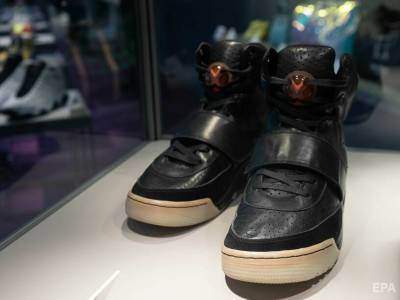 Прототип кроссовок Nike Air от Канье Уэста продали за $1,8 млн - gordonua.com