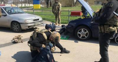 СБУ задержала торговцев поддельными иностранными паспортами (ФОТО) - dsnews.ua - Киевская обл.