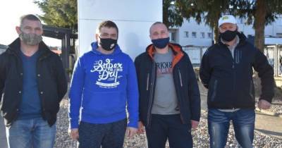 Повесился на дереве в лесу: трое украинцев в Польше спасли 25-летнего мужчину от самоубийства - tsn.ua - Польша - Николаевская обл. - Гданьск