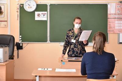 Алексей Островский - В Смоленской области запустили «горячую линию» по проведению ЕГЭ и приему в вузы - rabochy-put.ru - Смоленская обл.