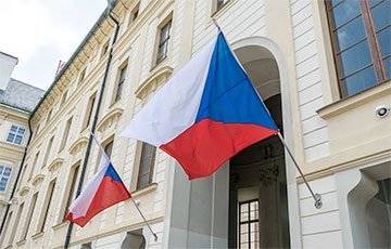 Владимир Путин - Эммануэль Макрон - Милош Земан - Прага против Москвы: конфликт дошел до президентов - charter97.org - Москва - Прага