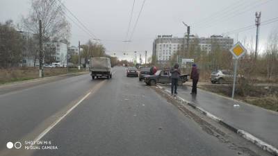 Рязанец пострадал в аварии ВАЗ-2107 и Reno в Дягилеве - 7info.ru - Рязань