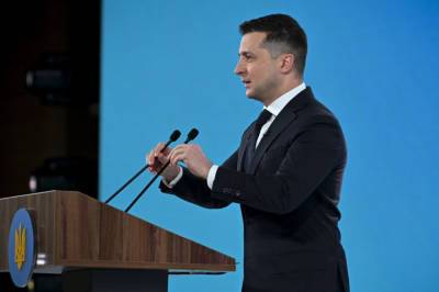 Владимир Зеленский - Владимир Путин - Зеленский предложил Путину обсудить мир в Донбассе в Ватикане - news.vse42.ru - Россия - Украина - Ватикан - Ватикан - Донбасс