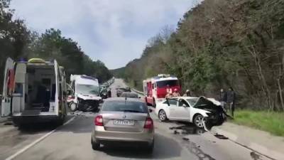 Один человек погиб в аварии с машиной скорой помощи в Ялте - piter.tv - Крым - Севастополь - Ялта