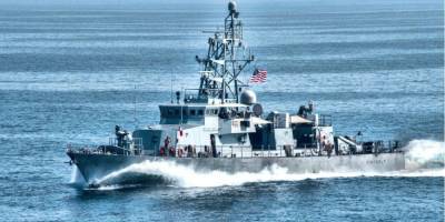 ВМС США открыли предупредительный огонь, чтобы отогнать иранские катера в Персидском заливе - nv.ua - США - Иран - Персидский Залив