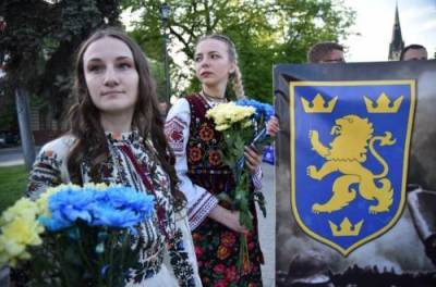 Експерт пояснив, чому варто вчити історію СС «Галичина» - from-ua.com
