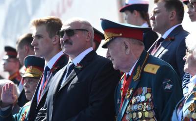 Дмитрий Песков - Александр Лукашенко - Лукашенко может без приглашения явиться в Москву на военный парад - naviny.by - Москва