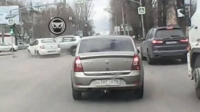 Поехал на красный: обнародован момент ДТП на ул. Луначарского - penzainform.ru - Пенза