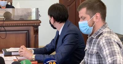 Сергей Стерненко - Суд изменил меру пресечения одному из участников погрома на Банковой - dsnews.ua - Киев