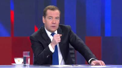 Дмитрий Медведев - Константин Салаев - Медведев оценил вероятность перехода на четырехдневную рабочую неделю в России - nation-news.ru