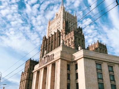 Россия приняла решение выслать трех дипломатов Словакии - unn.com.ua - Москва - Россия - Киев - Словакия - Братислава