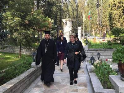 Элеонора Митрофанова - Болгарский митрополит: связь между болгарами и русскими неразрывна - news-front.info - Россия - Болгария
