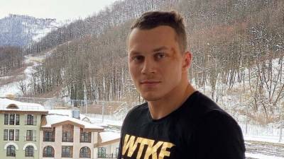 Артем Тарасов - Видео: Бойца MMA Артема Тарасова выпустили из полиции - 5-tv.ru - Санкт-Петербург